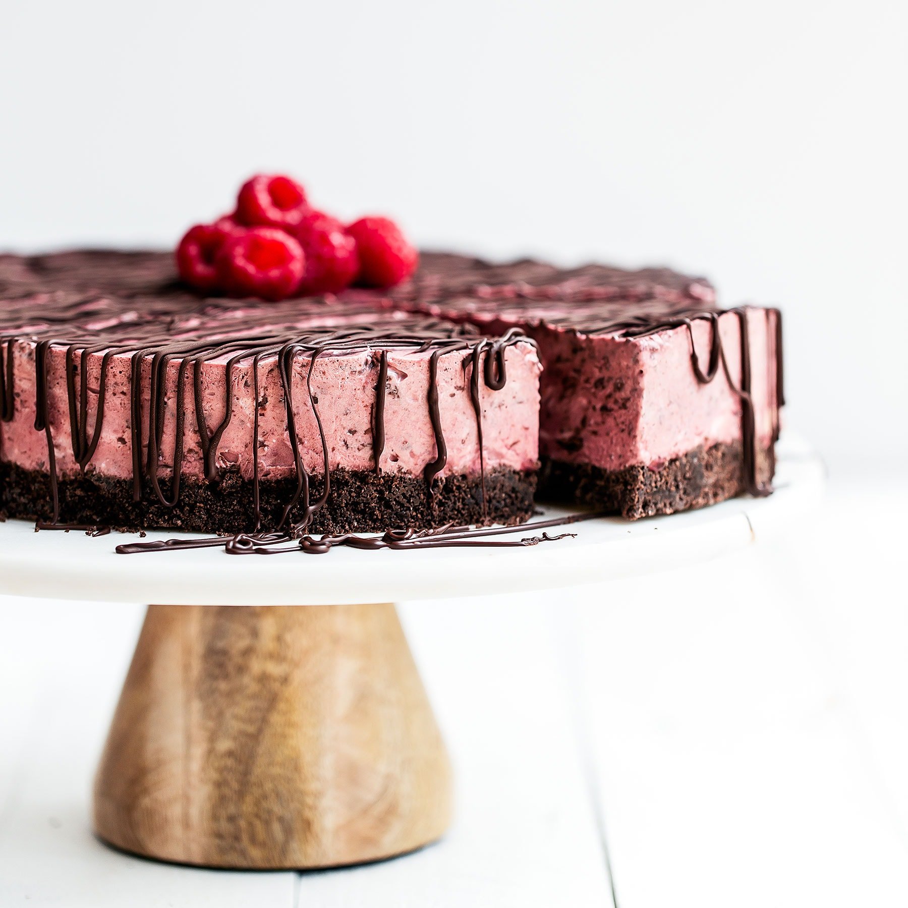 No Bake Frozen Chocolate Raspberry Pie