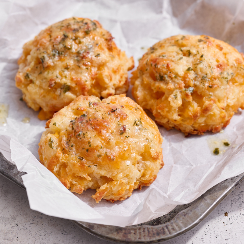 Red Lobster Homemade Cheesy Garlic Biscuits