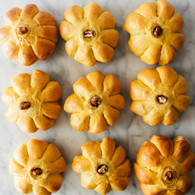 Pumpkin Bread Rolls with Cinnamon Butter