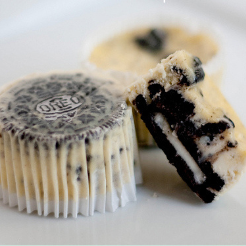 Cookies and Cream Cheesecake Cupcakes