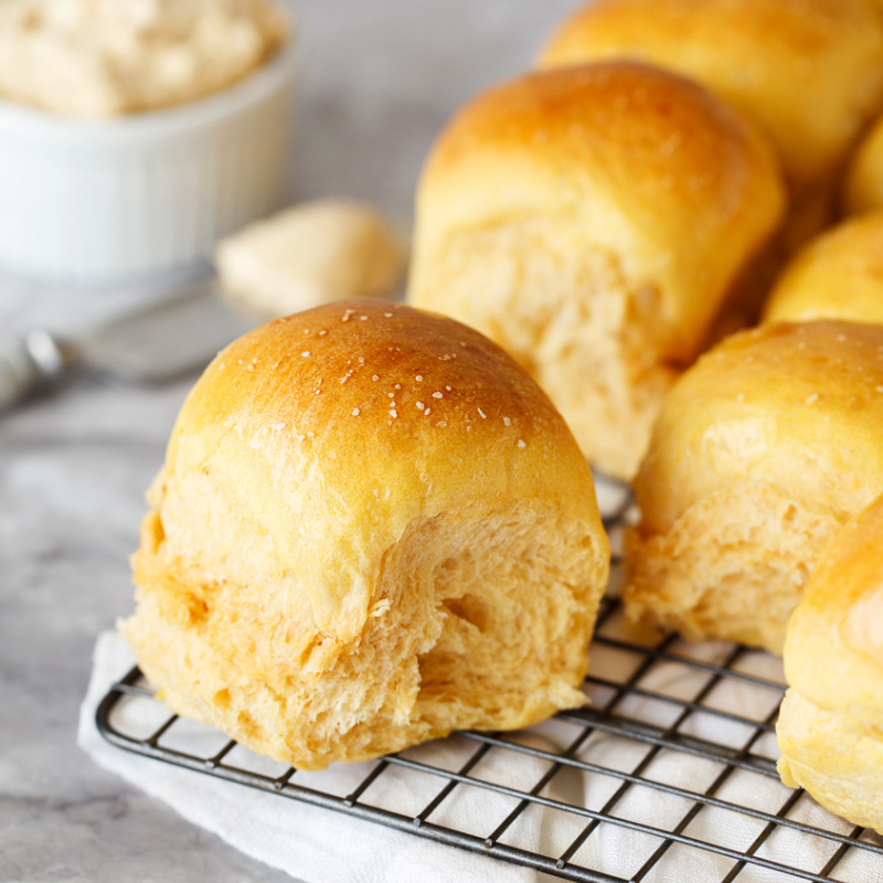 Sweet Potato Dinner Rolls